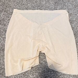 SKIMS Maternity Spanx